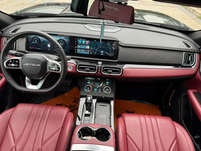 Jetour X70 PLUS 2025 1.5T 7DCT Флагманская версия 7 Кресло экстерьер фото 6 Jetour X70 PLUS 2025 1.5T 7DCT Флагманская версия 7 Кресло экстерьер фото 6