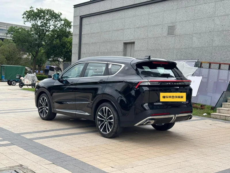 Jetour X70 PLUS 2025 1.5T 7DCT Флагманская версия 7 Кресло интерьер фото 10 Jetour X70 PLUS 2025 1.5T 7DCT Флагманская версия 7 Кресло интерьер фото 10