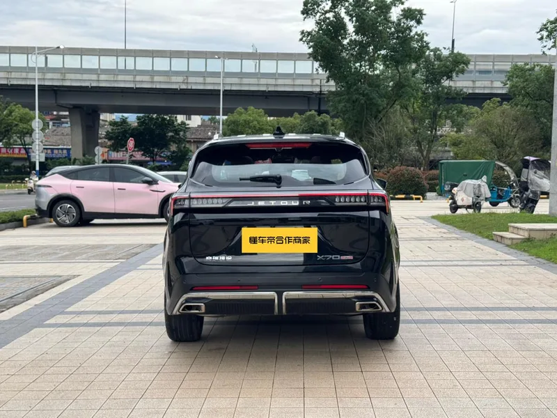 Jetour X70 PLUS 2025 1.5T 7DCT Флагманская версия 7 Кресло интерьер фото 11 Jetour X70 PLUS 2025 1.5T 7DCT Флагманская версия 7 Кресло интерьер фото 11