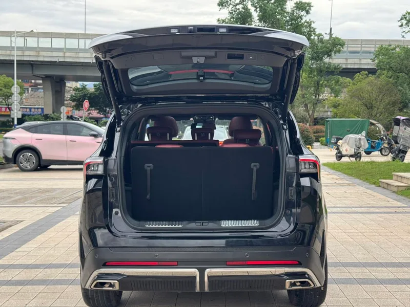 Jetour X70 PLUS 2025 1.5T 7DCT Флагманская версия 7 Кресло интерьер фото 13 Jetour X70 PLUS 2025 1.5T 7DCT Флагманская версия 7 Кресло интерьер фото 13