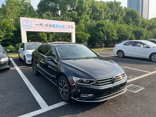 Volkswagen Magotan 2021 330TSI DSG 30 Édition anniversaire extérieur photo 2 Volkswagen Magotan 2021 330TSI DSG 30 Édition anniversaire extérieur photo 2