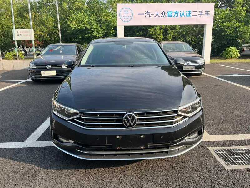 Volkswagen Magotan 2021 330TSI DSG 30 Édition anniversaire extérieur photo 3 Volkswagen Magotan 2021 330TSI DSG 30 Édition anniversaire extérieur photo 3