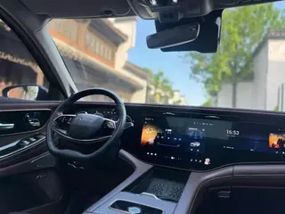 Exeed VX 2023 2.0T Estrella con tracción en las cuatro ruedas Seis asientos interior foto 6 Exeed VX 2023 2.0T Estrella con tracción en las cuatro ruedas Seis asientos interior foto 6