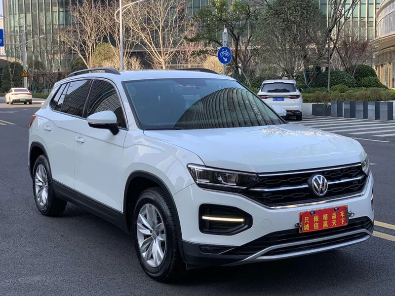 Volkswagen Tayron 2020 280TSI Удобная версия интерьер фото 13 Volkswagen Tayron 2020 280TSI Удобная версия интерьер фото 13