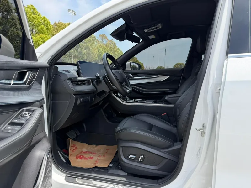 Exeed LX 2020 1.6T DCT Star Rui Edition interior photo 8 Exeed LX 2020 1.6T DCT Star Rui Edition interior photo 8
