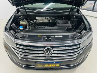 Volkswagen Viloran 2022 380TSI Acabado premium exterior foto 2