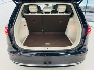 Volkswagen Viloran 2022 380TSI Acabado premium interior foto 14