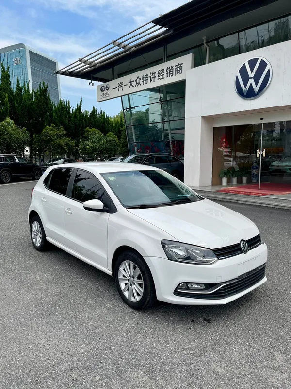 Volkswagen Polo 2014 1.6L Automatic 30 Anniversary Edition exterior photo 4 Volkswagen Polo 2014 1.6L Automatic 30 Anniversary Edition exterior photo 4