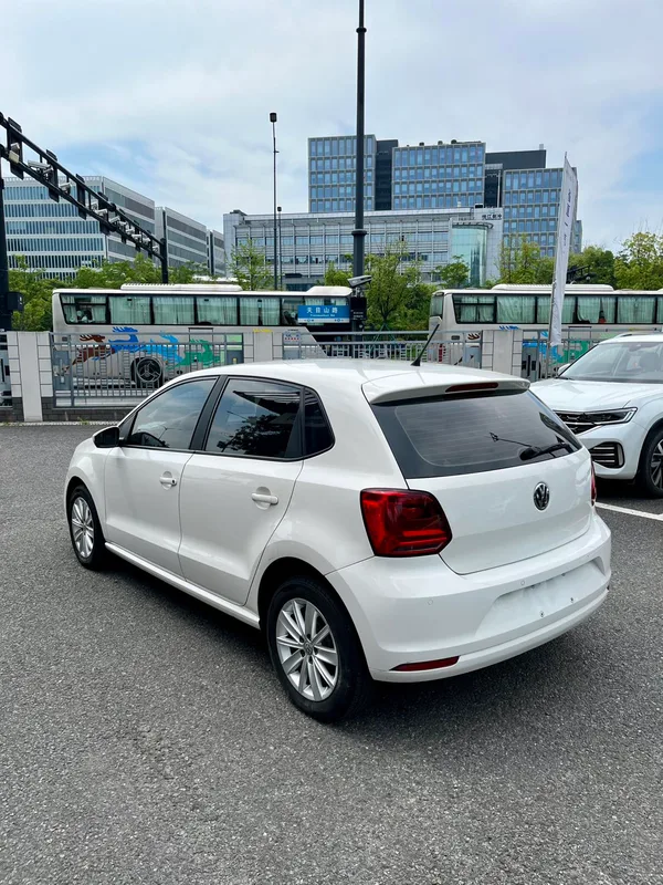 Volkswagen Polo 2014 1.6L Automatic 30 Anniversary Edition exterior photo 7 Volkswagen Polo 2014 1.6L Automatic 30 Anniversary Edition exterior photo 7