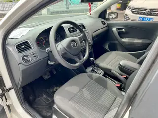 Volkswagen Polo 2014 1.6L Automatic 30 Anniversary Edition interior photo 10 Volkswagen Polo 2014 1.6L Automatic 30 Anniversary Edition interior photo 10