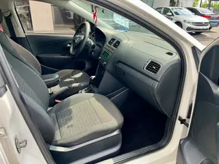 Volkswagen Polo 2014 1.6L Automatic 30 Anniversary Edition interior photo 13 Volkswagen Polo 2014 1.6L Automatic 30 Anniversary Edition interior photo 13