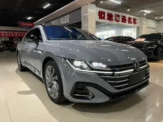 Volkswagen CC 2021 380TSI Versión llamativa exterior foto 3 Volkswagen CC 2021 380TSI Versión llamativa exterior foto 3