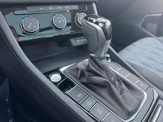 Volkswagen Sagitar 2025 300TSI DSG Version transcendée intérieur photo 10 Volkswagen Sagitar 2025 300TSI DSG Version transcendée intérieur photo 10