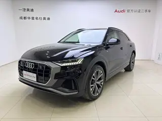 Audi Q8 2023 55 TFSI Deluxe dinámico