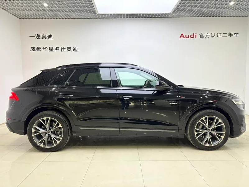 Audi Q8 2023 55 TFSI Deluxe dinámico exterior foto 3 Audi Q8 2023 55 TFSI Deluxe dinámico exterior foto 3