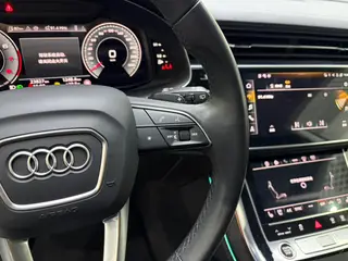 Audi Q8 2023 55 TFSI Deluxe dinámico interior foto 13 Audi Q8 2023 55 TFSI Deluxe dinámico interior foto 13
