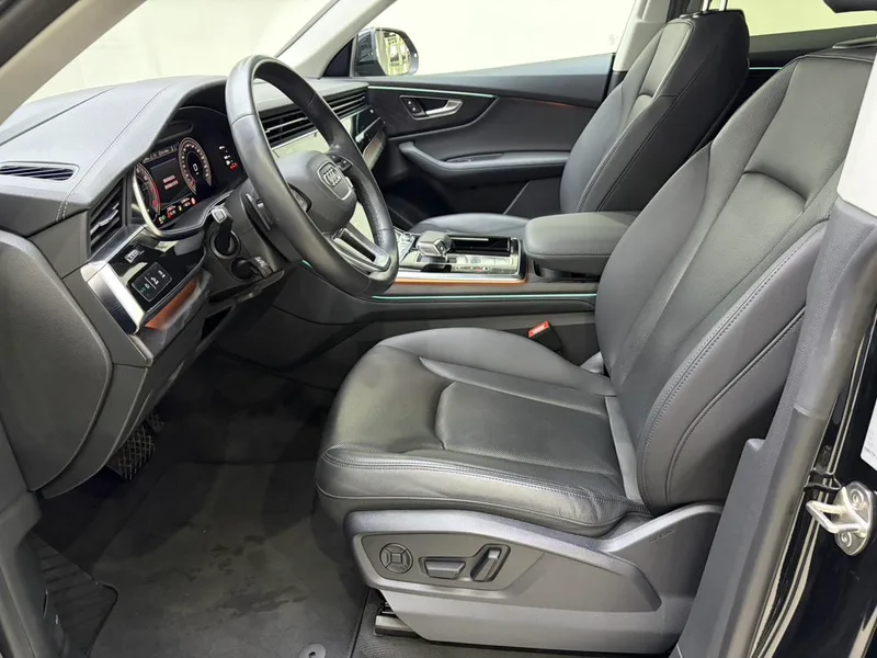 Audi Q8 2023 55 TFSI Deluxe dinámico interior foto 14 Audi Q8 2023 55 TFSI Deluxe dinámico interior foto 14