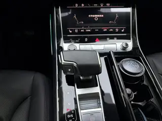 Audi Q8 2023 55 TFSI Deluxe dinámico interior foto 17 Audi Q8 2023 55 TFSI Deluxe dinámico interior foto 17