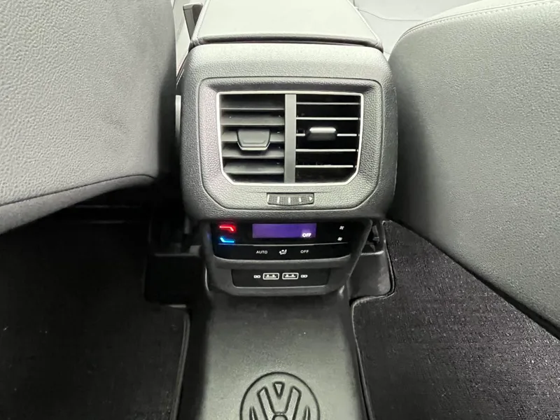 Volkswagen Tayron 2020 330TSI Édition de luxe Shilian intérieur photo 11 Volkswagen Tayron 2020 330TSI Édition de luxe Shilian intérieur photo 11