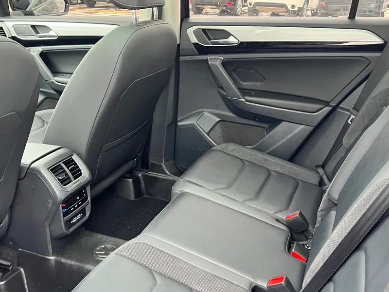 Volkswagen Tayron 2020 330TSI Édition de luxe Shilian intérieur photo 16 Volkswagen Tayron 2020 330TSI Édition de luxe Shilian intérieur photo 16