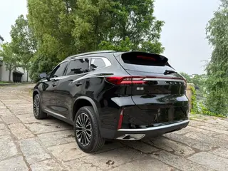 Exeed Lingyun 2025 300T Versión estrella con tracción en dos ruedas exterior foto 5