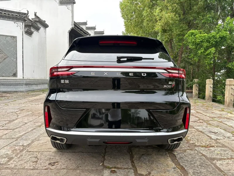 Exeed Lingyun 2025 300T Versión estrella con tracción en dos ruedas exterior foto 6