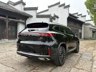 Exeed Lingyun 2025 300T Versión estrella con tracción en dos ruedas interior foto 7