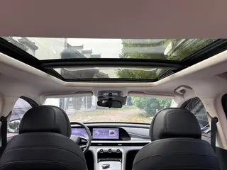 Exeed Lingyun 2025 300T Versión estrella con tracción en dos ruedas interior foto 12