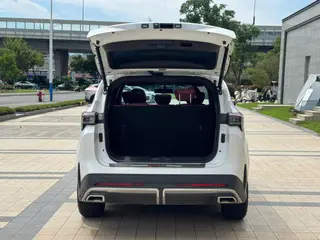 Jetour X70 PLUS 2025 1.5T 6DCT Luxury Edition 7 seat interior photo 11 Jetour X70 PLUS 2025 1.5T 6DCT Luxury Edition 7 seat interior photo 11