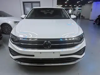 Volkswagen Bora 2023 200TSI DSG Sabiduría PRO Edición exterior foto 2 Volkswagen Bora 2023 200TSI DSG Sabiduría PRO Edición exterior foto 2