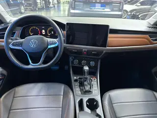 Volkswagen Bora 2023 200TSI DSG Sabiduría PRO Edición exterior foto 5 Volkswagen Bora 2023 200TSI DSG Sabiduría PRO Edición exterior foto 5