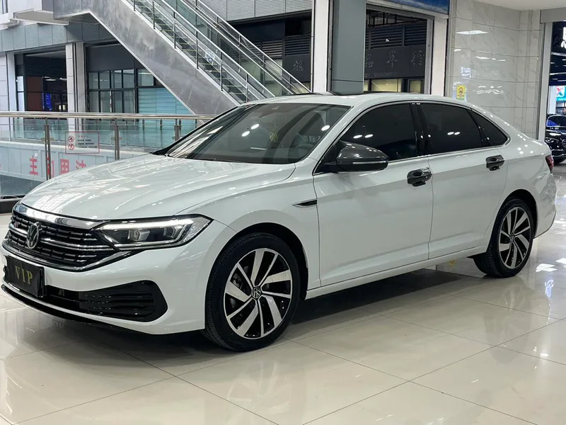 Volkswagen Sagitar 2024 300TSI DSG Versión más allá exterior foto 1 Volkswagen Sagitar 2024 300TSI DSG Versión más allá exterior foto 1