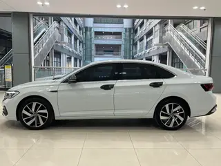 Volkswagen Sagitar 2024 300TSI DSG Versión más allá interior foto 8 Volkswagen Sagitar 2024 300TSI DSG Versión más allá interior foto 8