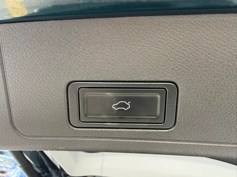 Chery Tiggo 8 Pro 2024 Champion Edition 390T Two-wheel Drive Peak Edition 5 seat interior photo 10 Chery Tiggo 8 Pro 2024 Champion Edition 390T Two-wheel Drive Peak Edition 5 seat interior photo 10