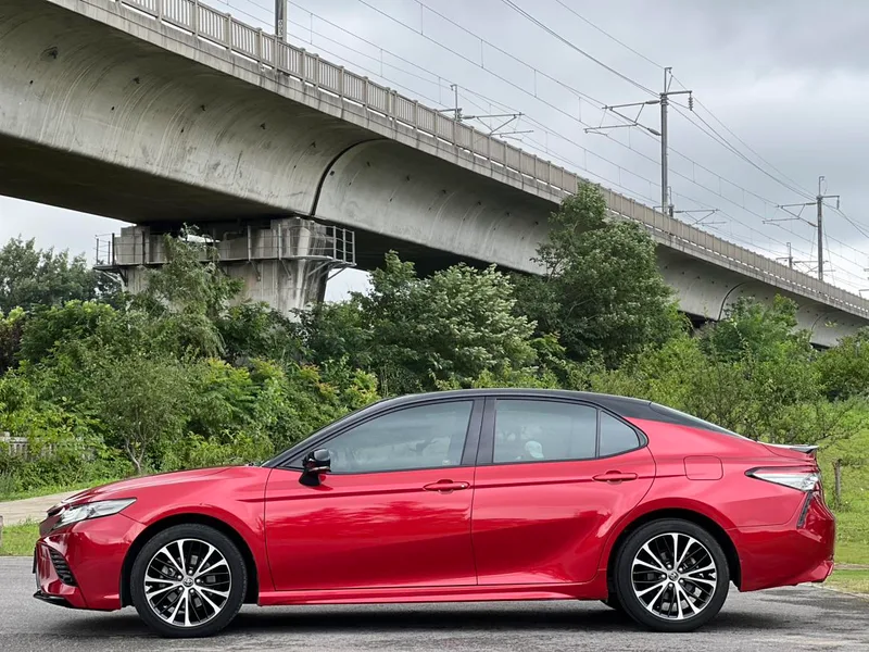 Toyota Camry 2018 2.5S Versión de Fengshang exterior foto 4 Toyota Camry 2018 2.5S Versión de Fengshang exterior foto 4