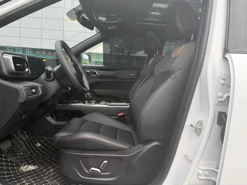 Geely Cowboy 2025 1.5TD Tide Play Edition exterior photo 4 Geely Cowboy 2025 1.5TD Tide Play Edition exterior photo 4