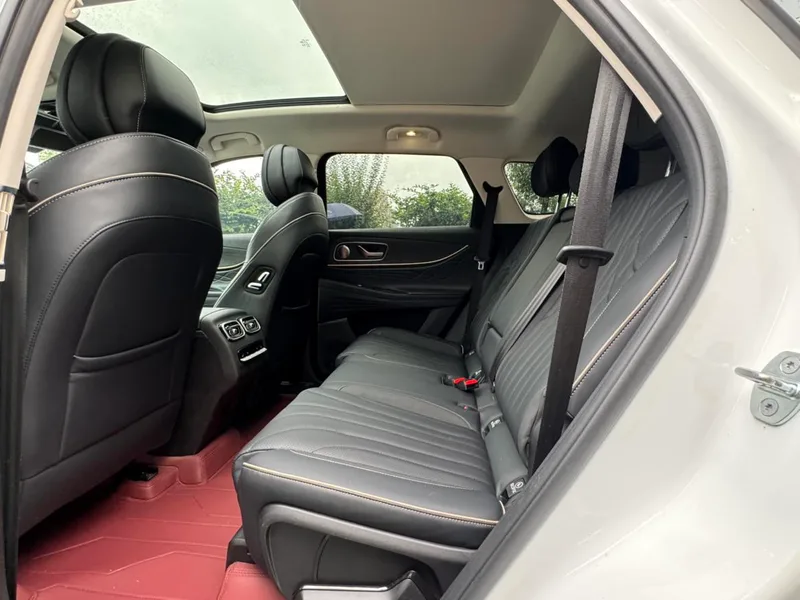 Chery Tiggo 9 2023 2.0T DCT Two-wheel drive luxury edition 5 seat interior photo 14 Chery Tiggo 9 2023 2.0T DCT Two-wheel drive luxury edition 5 seat interior photo 14