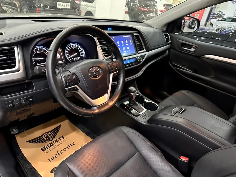 Toyota Highlander 2018 2.0T Four-wheel drive Premium Edition 7 seat Country VI exterior photo 6 Toyota Highlander 2018 2.0T Four-wheel drive Premium Edition 7 seat Country VI exterior photo 6