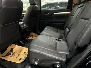 Toyota Highlander 2018 2.0T Four-wheel drive Premium Edition 7 seat Country VI exterior photo 8 Toyota Highlander 2018 2.0T Four-wheel drive Premium Edition 7 seat Country VI exterior photo 8