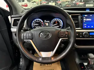 Toyota Highlander 2018 2.0T Four-wheel drive Premium Edition 7 seat Country VI exterior photo 10 Toyota Highlander 2018 2.0T Four-wheel drive Premium Edition 7 seat Country VI exterior photo 10