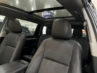 Toyota Highlander 2018 2.0T Four-wheel drive Premium Edition 7 seat Country VI interior photo 17 Toyota Highlander 2018 2.0T Four-wheel drive Premium Edition 7 seat Country VI interior photo 17