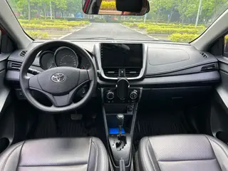 Toyota Yaris L 2021 1.5L CVT Version leader extérieur photo 3