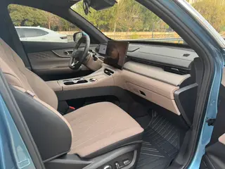 Chery Tiggo 8 PLUS C-DM 2025 1.5T Finition premium extérieur photo 10 Chery Tiggo 8 PLUS C-DM 2025 1.5T Finition premium extérieur photo 10