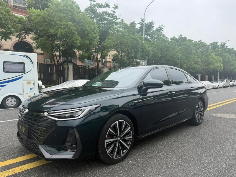 Chery Arrizo 8 2025 2.0T AT Imperial exterior foto 1 Chery Arrizo 8 2025 2.0T AT Imperial exterior foto 1