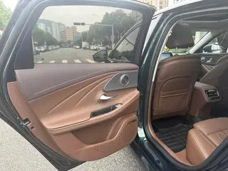 Chery Arrizo 8 2025 2.0T AT Imperial interior foto 13 Chery Arrizo 8 2025 2.0T AT Imperial interior foto 13