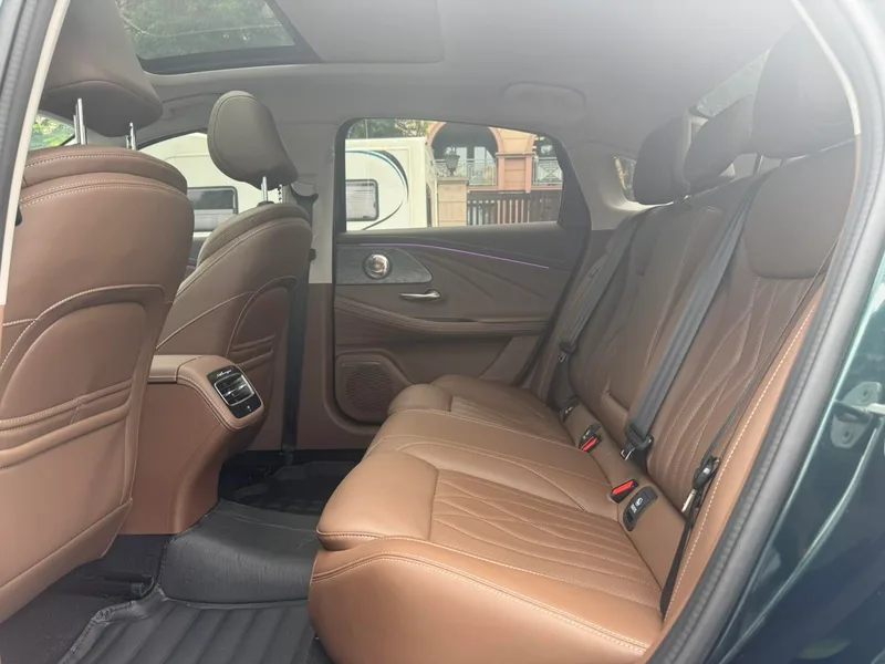 Chery Arrizo 8 2025 2.0T AT Imperial interior foto 14 Chery Arrizo 8 2025 2.0T AT Imperial interior foto 14