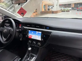 Toyota Corolla 2014 1.6L CVT GL-i intérieur photo 14 Toyota Corolla 2014 1.6L CVT GL-i intérieur photo 14