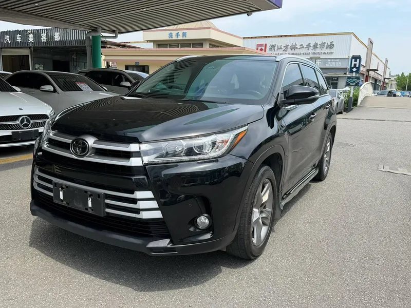 Toyota Highlander 2018 2.0T Four-wheel drive deluxe edition 7 seat Country VI exterior photo 1 Toyota Highlander 2018 2.0T Four-wheel drive deluxe edition 7 seat Country VI exterior photo 1