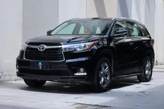 Toyota Highlander 2015 2.0T Édition de luxe à quatre roues motrices 7 Siège extérieur photo 1 Toyota Highlander 2015 2.0T Édition de luxe à quatre roues motrices 7 Siège extérieur photo 1
