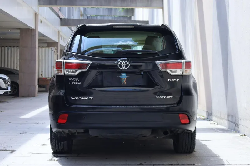 Toyota Highlander 2015 2.0T Édition de luxe à quatre roues motrices 7 Siège extérieur photo 4 Toyota Highlander 2015 2.0T Édition de luxe à quatre roues motrices 7 Siège extérieur photo 4